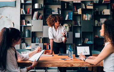 Intégrer au plan "numérique éducatif" les compétences de conception et communication, conformes au code de conduite numérique.