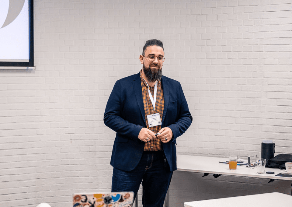 Face à face expert pour transformer Magento en moteur de croissance aligné avec les standards RGPD, IA et SEO 4.0.