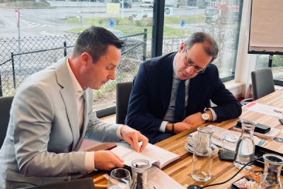 Réunion entre deux personnes