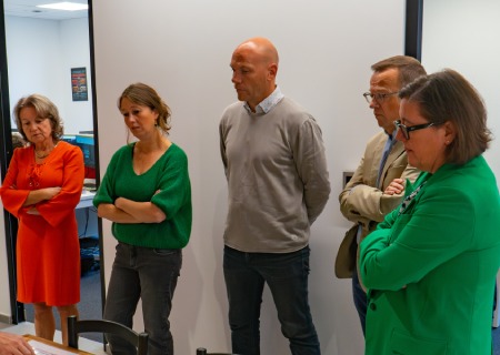 Participant-e-s à l'écoute durant l'atelier d'expérience